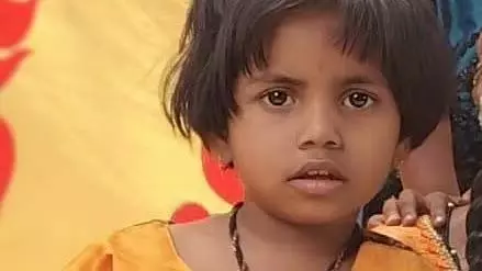 विजयपुरा-रायचूर पैसेंजर ट्रेन पर पथराव की घटना में 4 वर्षीय आरोही की मौत विजयपुरा-रायचूर पैसेंजर ट्रेन पर पथराव की घटना में 4 वर्षीय आरोही की मौत