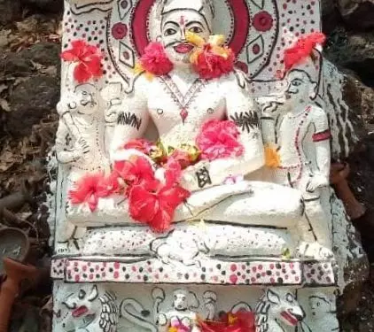 कोरापुट गांव से प्राचीन जैन मूर्ति चोरी कोरापुट गांव से प्राचीन जैन मूर्ति चोरी