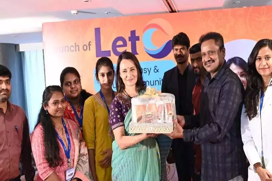 बेहतर स्वास्थ्य और तंदुरुस्ती के लिए बाजरा अपनाएँ: अमला अक्किनेनी बेहतर स्वास्थ्य और तंदुरुस्ती के लिए बाजरा अपनाएँ: अमला अक्किनेनी