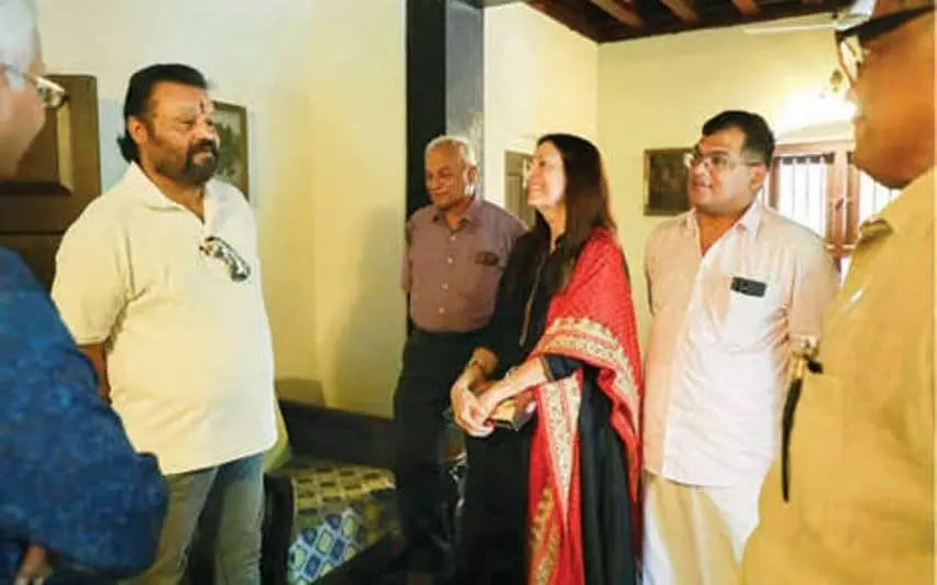 Kerala : भाजपा का राजनीतिक कदम सुरेश गोपी पलक्कड़ में परिवार से मिलने पहुंचे Kerala : भाजपा का राजनीतिक कदम सुरेश गोपी पलक्कड़ में परिवार से मिलने पहुंचे