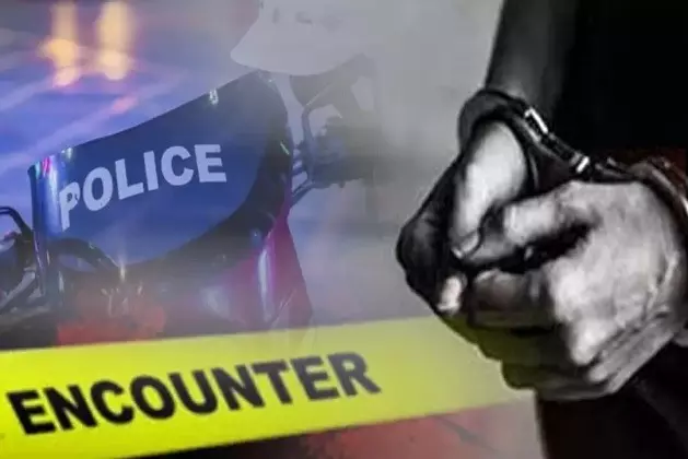 Firozabad: पुलिस के साथ मुठभेड़ में 15 हजार का इनामी आरोपी गिरफ्तार Firozabad: पुलिस के साथ मुठभेड़ में 15 हजार का इनामी आरोपी गिरफ्तार