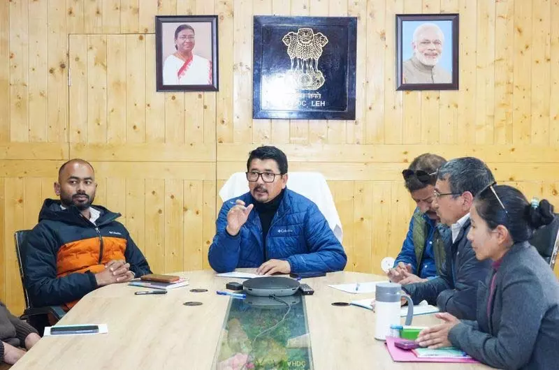 Leh परिषद ने पर्यटन को बढ़ावा देने के लिए कदमों पर चर्चा की Leh परिषद ने पर्यटन को बढ़ावा देने के लिए कदमों पर चर्चा की