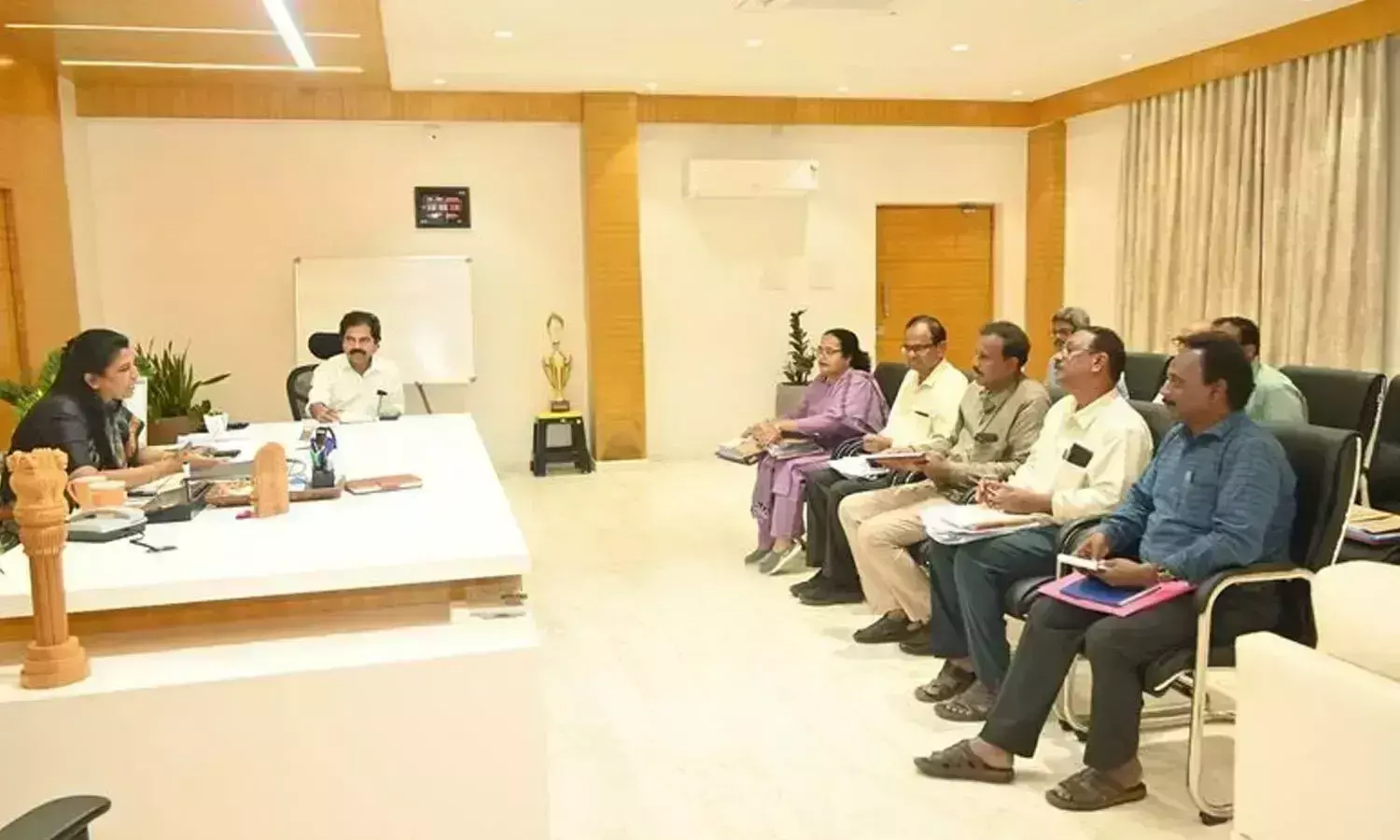 अधिकारियों को निदादावोलु आरओबी का काम जल्द पूरा करने को कहा गया अधिकारियों को निदादावोलु आरओबी का काम जल्द पूरा करने को कहा गया