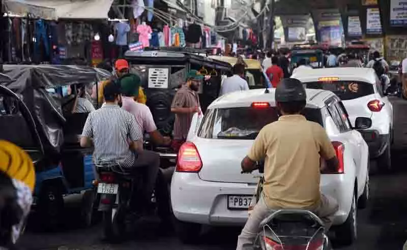 Ludhiana: बाजारों में अतिक्रमण और ऑटो शहर के यात्रियों के लिए अभिशाप Ludhiana: बाजारों में अतिक्रमण और ऑटो शहर के यात्रियों के लिए अभिशाप
