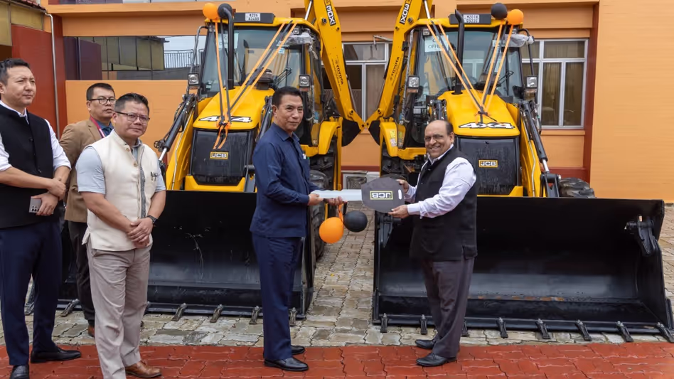 सड़क सुरक्षा और आपदा प्रबंधन प्रयासों को बढ़ावा देने के लिए Mizoram को दो जेसीबी मिलीं सड़क सुरक्षा और आपदा प्रबंधन प्रयासों को बढ़ावा देने के लिए Mizoram को दो जेसीबी मिलीं