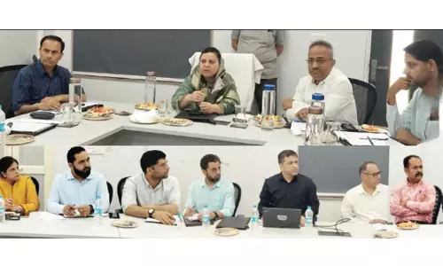शिक्षा मंत्री ने समग्र शिक्षा के प्रदर्शन की समीक्षा की