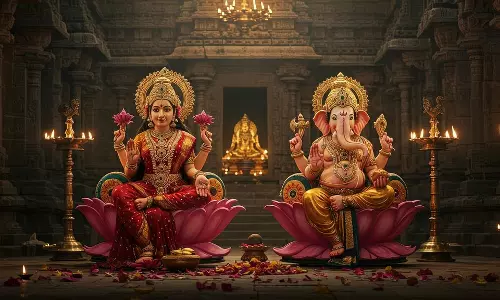 Akshaya Tritiya 2025 :  अक्षय तृतीया के दिन घर में इन जगहों पर जरूर जलाएं दीया, मां लक्ष्मी बरसाएंगी कृपा