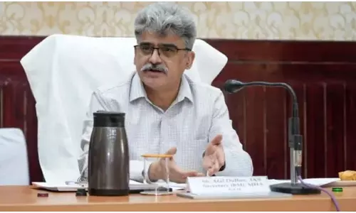 मुख्य सचिव ने स्कूलों के लिए आधुनिक बदलाव की योजना बनाई