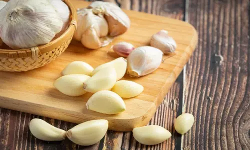 लहसुन में पाया जाने वाला एलिसिन कैंसर से लड़ने में मददगार