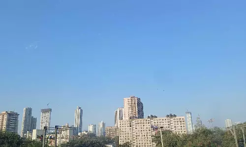 Mumbai: शहर में मौसम खुशनुमा, आर्द्रता के स्तर में मामूली गिरावट Mumbai: शहर में मौसम खुशनुमा, आर्द्रता के स्तर में मामूली गिरावट