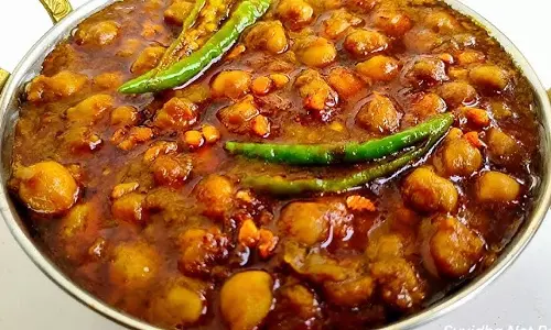 स्वादिष्ट Chole की सब्जी बनाने की सरल रेसिपी