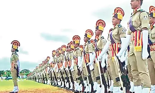 औद्योगिक सुरक्षा बल (ISF) बनाने का निर्णय लिया
