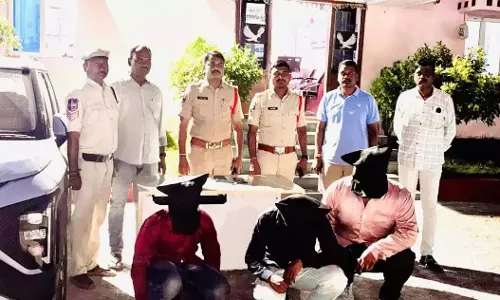 Warangal में 20 चोरियों के बाद पेट्रोल पंप धोखाधड़ी करने वालों को पकड़ा गया