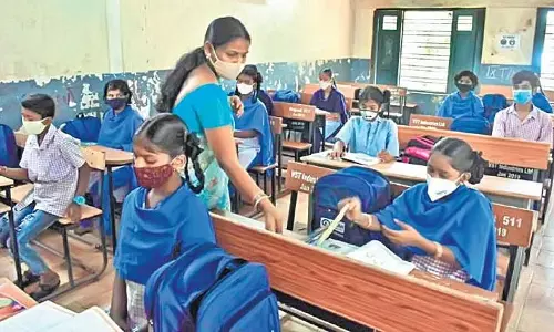 आंध्र ने 16,347 शिक्षक पदों पर भर्ती की घोषणा की, मेगा DSC 2025 अधिसूचना जारी आंध्र ने 16,347 शिक्षक पदों पर भर्ती की घोषणा की, मेगा DSC 2025 अधिसूचना जारी