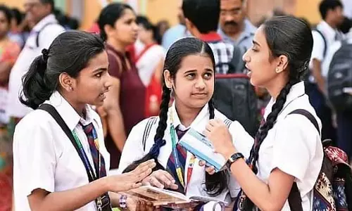 Maharashtra : राज्य भाषा सलाहकार समिति ने स्कूलों में हिंदी को शामिल करने का विरोध किया Maharashtra : राज्य भाषा सलाहकार समिति ने स्कूलों में हिंदी को शामिल करने का विरोध किया