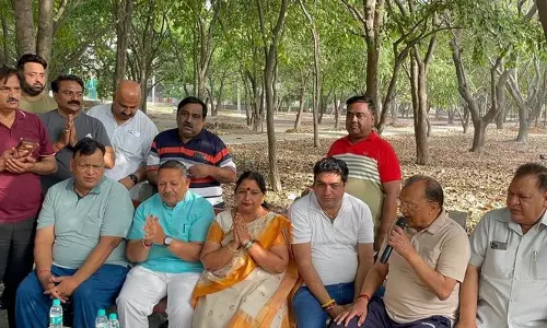 Haryana :  मेयर ने करनाल में वार्ड नंबर 10 के पार्क का निरीक्षण किया, पैदल चलने वालों से बातचीत की