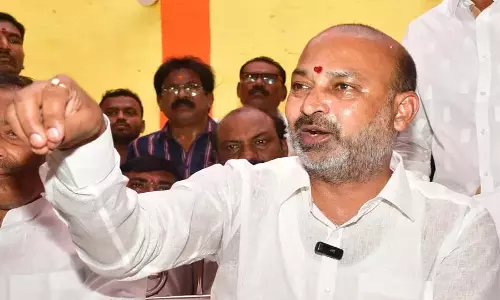 मजलिस पार्टी जहरीले सांप से भी ज्यादा खतरनाक: बंदी मजलिस पार्टी जहरीले सांप से भी ज्यादा खतरनाक: बंदी