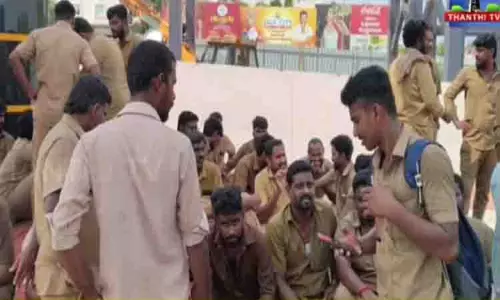 CHENNAI: अस्थायी बस चालकों और परिचालकों ने स्थायी नौकरी की मांग को लेकर किया विरोध प्रदर्शन