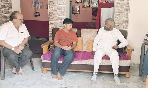Karnataka: मंत्री ने छात्र को संस्थान में निशुल्क प्रवेश का आश्वासन दिया