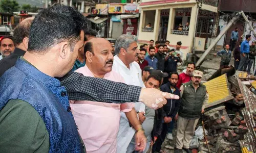 Jammu: उपमुख्यमंत्री ने नुकसान का आकलन करने के लिए रामबन का दौरा किया Jammu: उपमुख्यमंत्री ने नुकसान का आकलन करने के लिए रामबन का दौरा किया