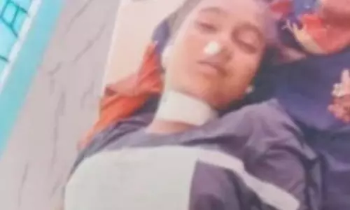 बहन को देखकर चीख पड़ी किशोरी, गला काटकर सुसाइड