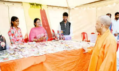 Lucknow: आयुष बाजार में तेजी से उभरेगा यूपी, रोजगार और निवेश को मिलेगा बढ़ावा