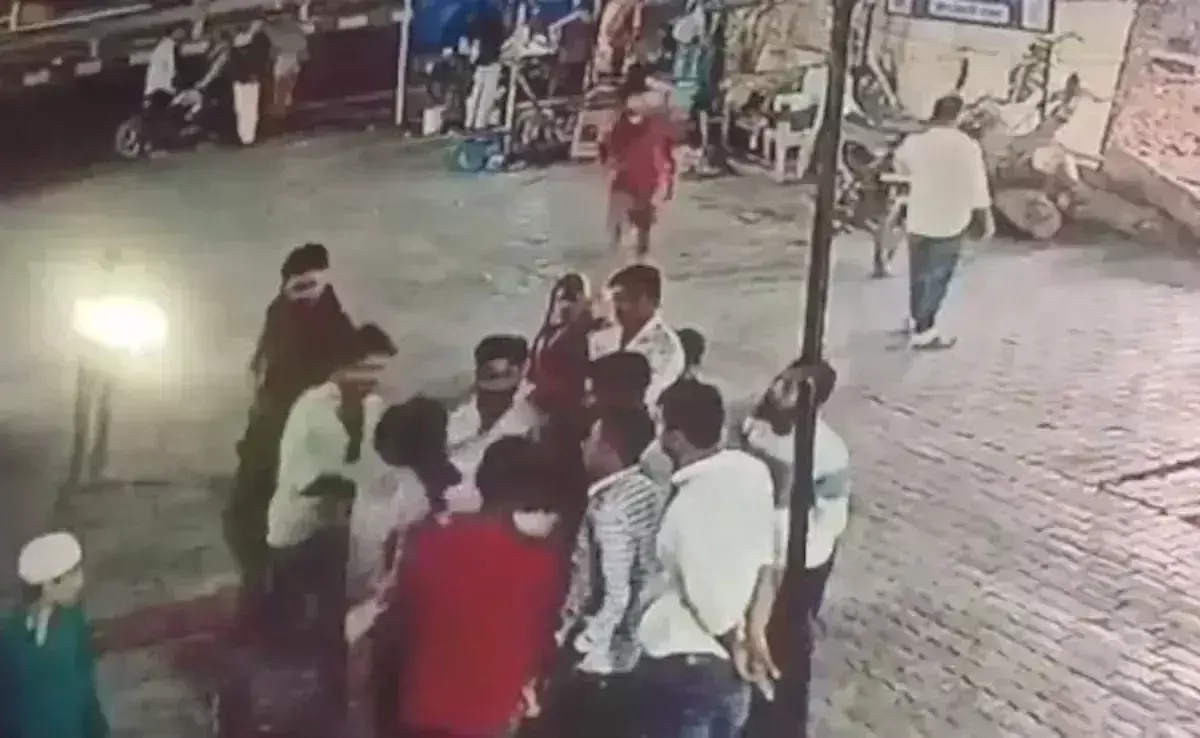Bhojpur: शादी में पार्किंग विवाद में गोलीबारी, दो की मौत Bhojpur: शादी में पार्किंग विवाद में गोलीबारी, दो की मौत