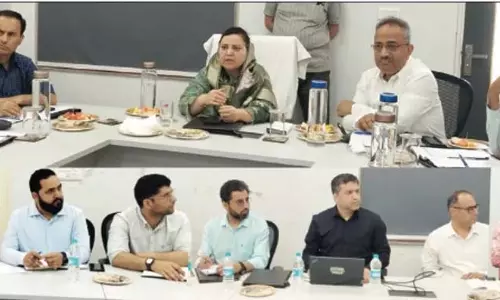 Jammu: शिक्षा मंत्री ने समग्र शिक्षा के प्रदर्शन की समीक्षा की Jammu: शिक्षा मंत्री ने समग्र शिक्षा के प्रदर्शन की समीक्षा की