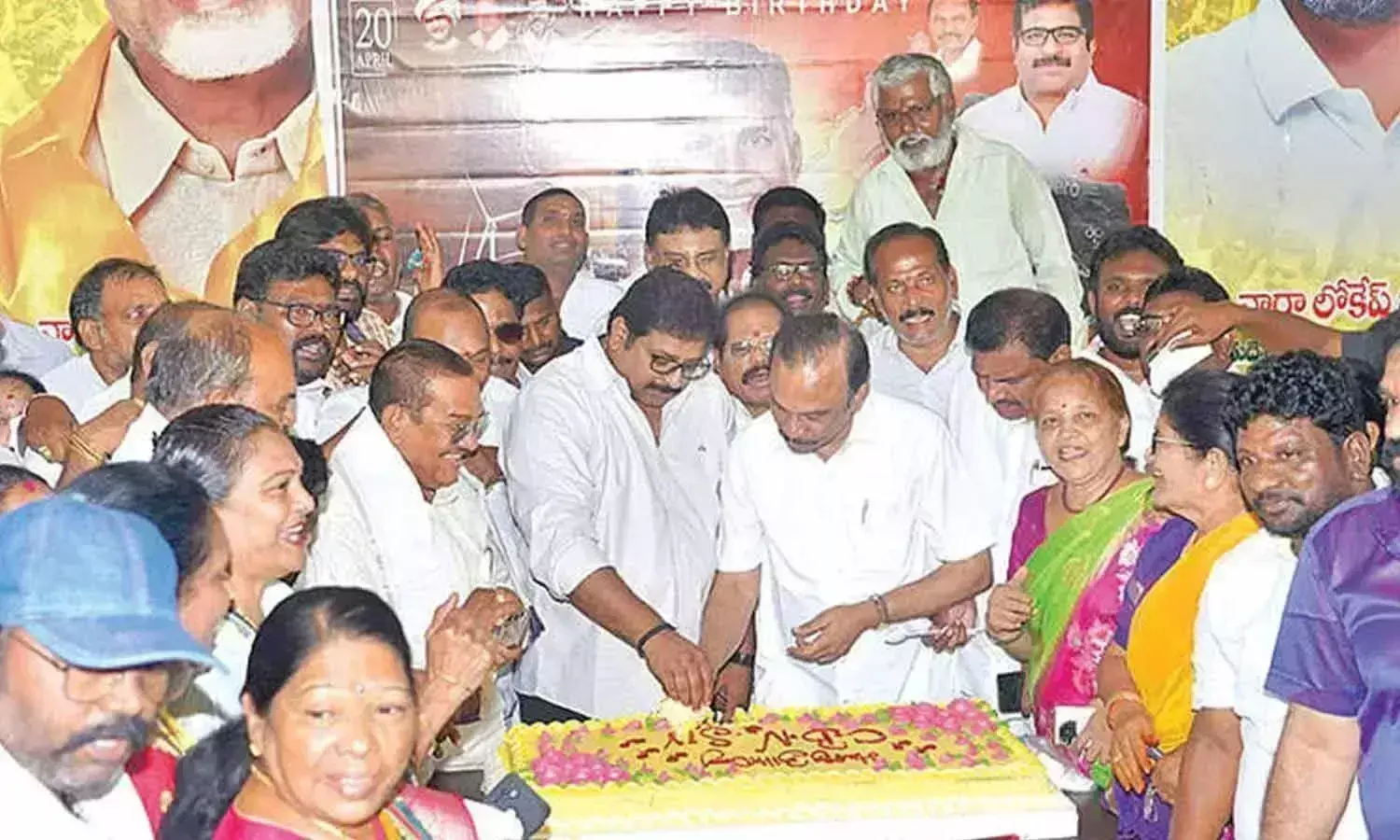TDP ने प्रकाशम जिले में चंद्रबाबू नायडू का जन्मदिन मनाया