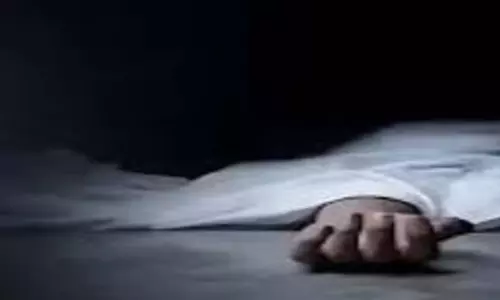 घर में आग लगाने के बाद व्यक्ति ने किया आत्महत्या घर में आग लगाने के बाद व्यक्ति ने किया आत्महत्या
