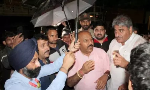 उपमुख्यमंत्री ने Ramban के बादल फटने से प्रभावित क्षेत्रों का दौरा किया उपमुख्यमंत्री ने Ramban के बादल फटने से प्रभावित क्षेत्रों का दौरा किया