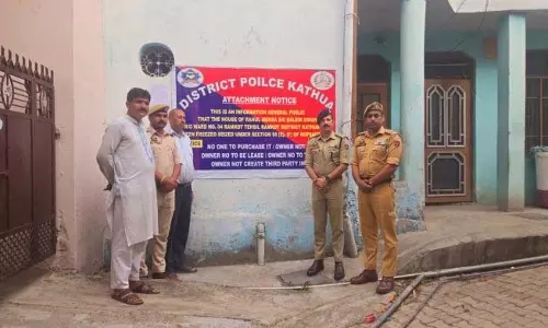 Kathua पुलिस ने मादक पदार्थ तस्कर की संपत्ति जब्त की Kathua पुलिस ने मादक पदार्थ तस्कर की संपत्ति जब्त की