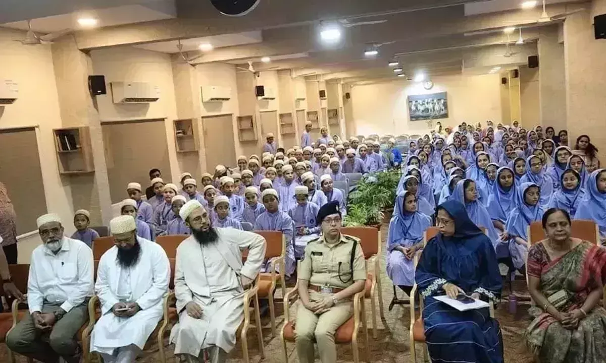 Police ने साइबर सुरक्षा पर छात्रों के बीच जागरूकता अभियान शुरू किया