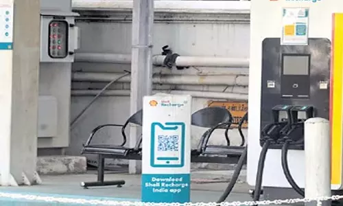 TNEB और नगर निकाय मिलकर इलेक्ट्रिक वाहनों को चलाएंगे TNEB और नगर निकाय मिलकर इलेक्ट्रिक वाहनों को चलाएंगे