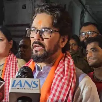 दंगाइयों की दीदी नजर आती हैं ममता बनर्जी : अनुराग ठाकुर दंगाइयों की दीदी नजर आती हैं ममता बनर्जी : अनुराग ठाकुर
