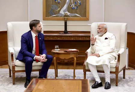पीएम मोदी और अमेरिकी उपराष्ट्रपति की मुलाकात, दोनों नेताओं के बीच कई मुद्दों पर चर्चा पीएम मोदी और अमेरिकी उपराष्ट्रपति की मुलाकात, दोनों नेताओं के बीच कई मुद्दों पर चर्चा