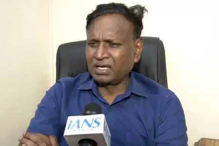 खतरे में भारत का लोकतंत्र, चुनाव आयोग को देना चाहिए अनियमितताओं का जवाब : उदित राज खतरे में भारत का लोकतंत्र, चुनाव आयोग को देना चाहिए अनियमितताओं का जवाब : उदित राज