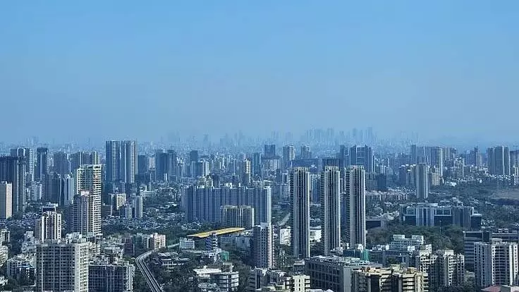मुंबई : शहर में सुबह तेज धूप, फिर लौटी अत्यधिक गर्मी मुंबई : शहर में सुबह तेज धूप, फिर लौटी अत्यधिक गर्मी