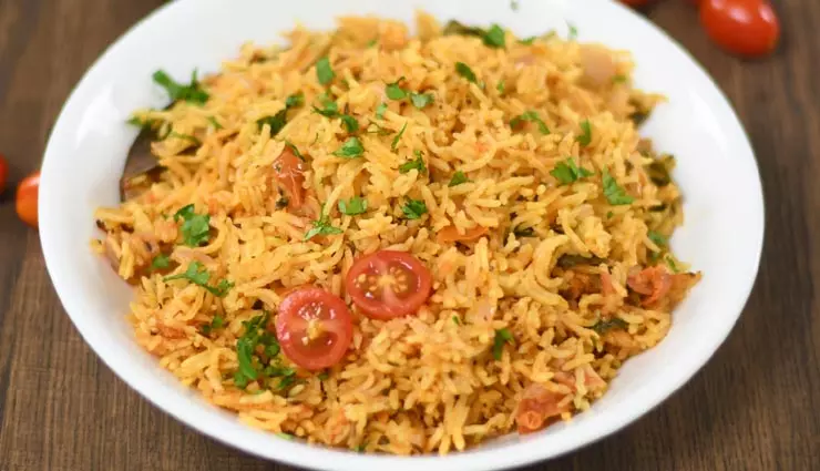 Tomato Pulao: घर अचानक कोई मेहमान आ जाए तो इस स्पेशल डिश से करें उसका स्वागत Tomato Pulao: घर अचानक कोई मेहमान आ जाए तो इस स्पेशल डिश से करें उसका स्वागत