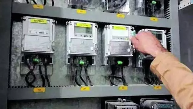 स्मार्ट मीटर घोटाला: BJP ने मंत्री जॉर्ज के खिलाफ लोकायुक्त से की शिकायत, जांच की मांग स्मार्ट मीटर घोटाला: BJP ने मंत्री जॉर्ज के खिलाफ लोकायुक्त से की शिकायत, जांच की मांग