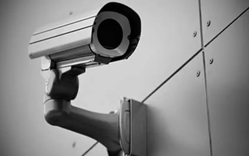 Lucknow: ई-रिक्शा में बैठी महिलाओं ने चुराए जेवर और नकदी, CCTV में हुआ सब कुछ कैद Lucknow: ई-रिक्शा में बैठी महिलाओं ने चुराए जेवर और नकदी, CCTV में हुआ सब कुछ कैद