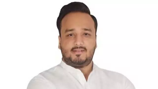 दाऊद इब्राहिम ने बाबा सिद्दीकी के बेटे को जान से मारने की धमकी दी दाऊद इब्राहिम ने बाबा सिद्दीकी के बेटे को जान से मारने की धमकी दी