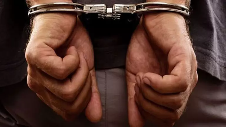 जीटीबी एन्क्लेव हत्याकांड: पुलिस के शिकंजे में दो और लोग जीटीबी एन्क्लेव हत्याकांड: पुलिस के शिकंजे में दो और लोग