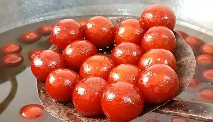 Recipe: घर पर बनाएं पनीर गुलाब जामुन Recipe: घर पर बनाएं पनीर गुलाब जामुन