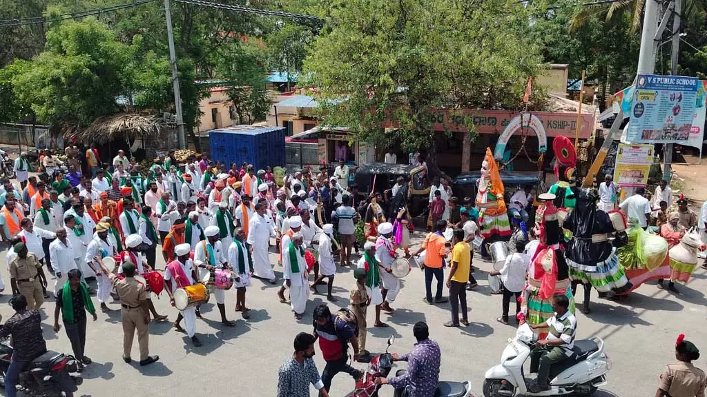 पानी के लिए संघर्ष: विभिन्न संगठनों के पदाधिकारियों को बधाई पानी के लिए संघर्ष: विभिन्न संगठनों के पदाधिकारियों को बधाई