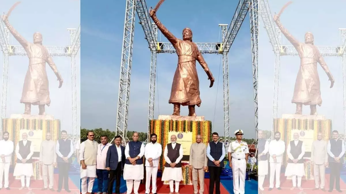 छत्रपति शिवाजी महाराज की नई प्रतिमा का अनावरण 1 मई को मालवण के राजकोट किले में होने की संभावना छत्रपति शिवाजी महाराज की नई प्रतिमा का अनावरण 1 मई को मालवण के राजकोट किले में होने की संभावना