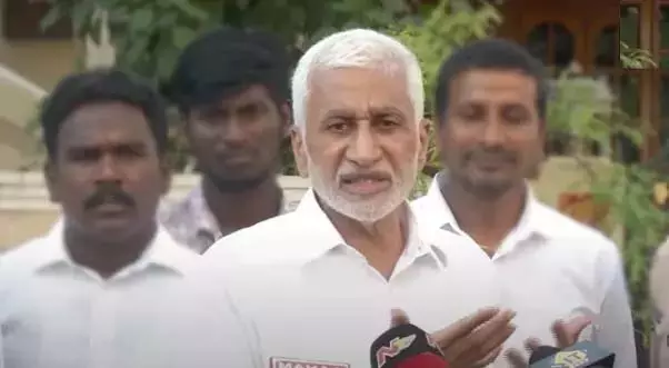 विजयसाई रेड्डी ने खुद को AP शराब घोटाले में मुखबिर बताया विजयसाई रेड्डी ने खुद को AP शराब घोटाले में मुखबिर बताया