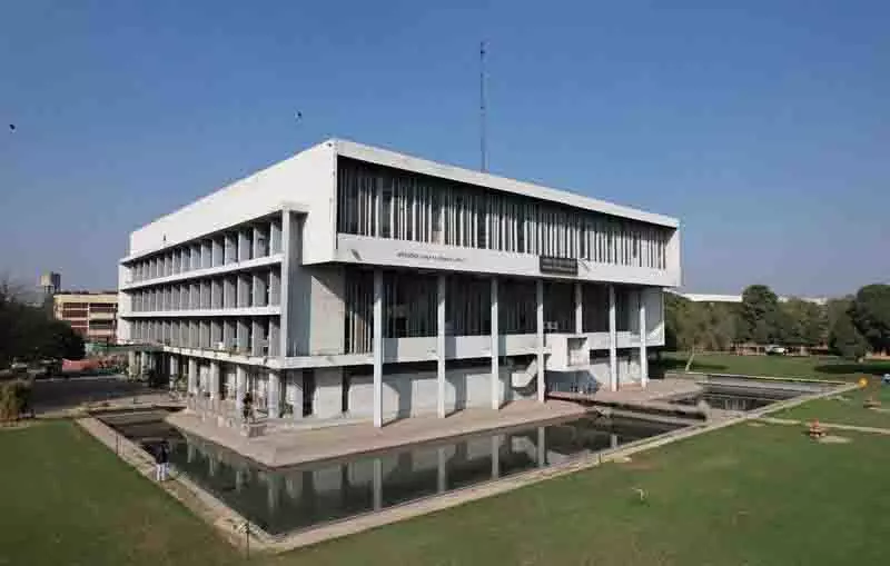 PAU लाइब्रेरी को आधुनिक सुविधाओं के साथ ब्रिटिश शैली में रूपांतरित किया जाएगा PAU लाइब्रेरी को आधुनिक सुविधाओं के साथ ब्रिटिश शैली में रूपांतरित किया जाएगा