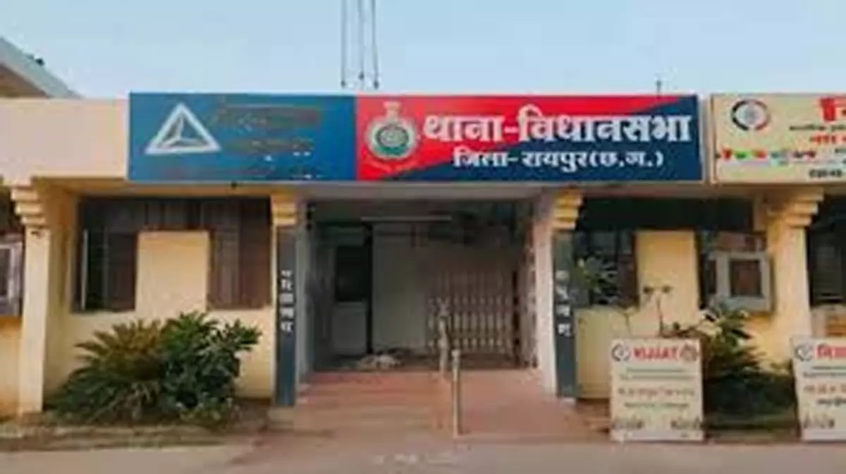 रायपुर : चना लोड ट्रक लेकर ड्राइवर फरार रायपुर : चना लोड ट्रक लेकर ड्राइवर फरार