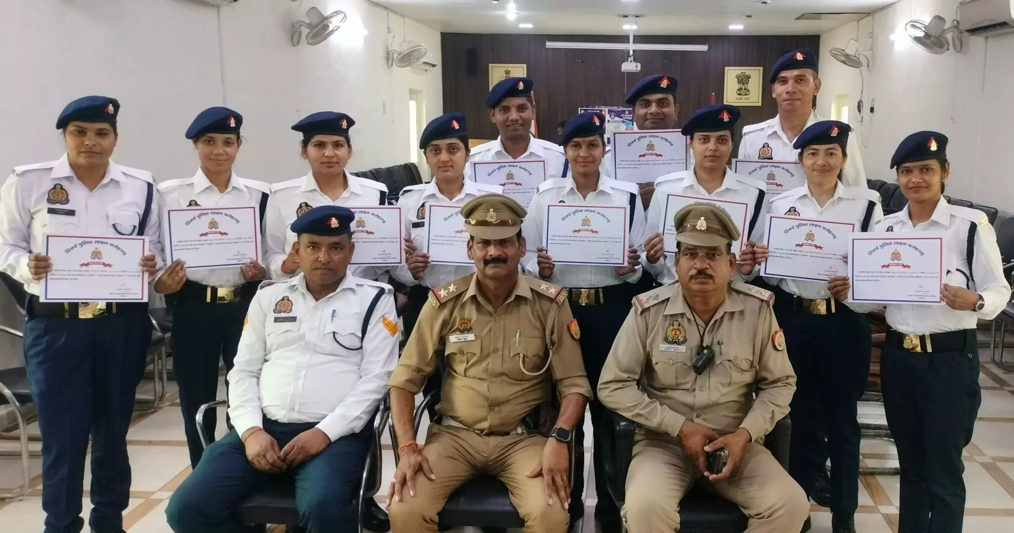 Farrukhabad: यातायात व्यवस्था सुधारने को लेकर सहायकों को दिया गया कैप्सूल ट्रेनिंग Farrukhabad: यातायात व्यवस्था सुधारने को लेकर सहायकों को दिया गया कैप्सूल ट्रेनिंग